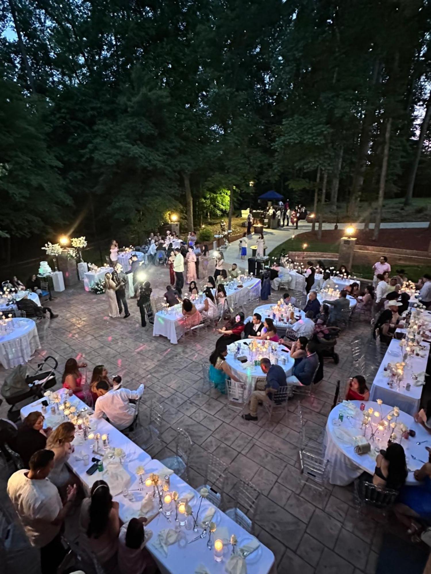 Whisper Chateau Weddings Reunions Groups 75 Plus Greensboro Exterior photo